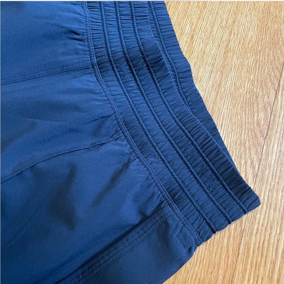 Lululemon Wanderer Jogger - Picture 6 of 8